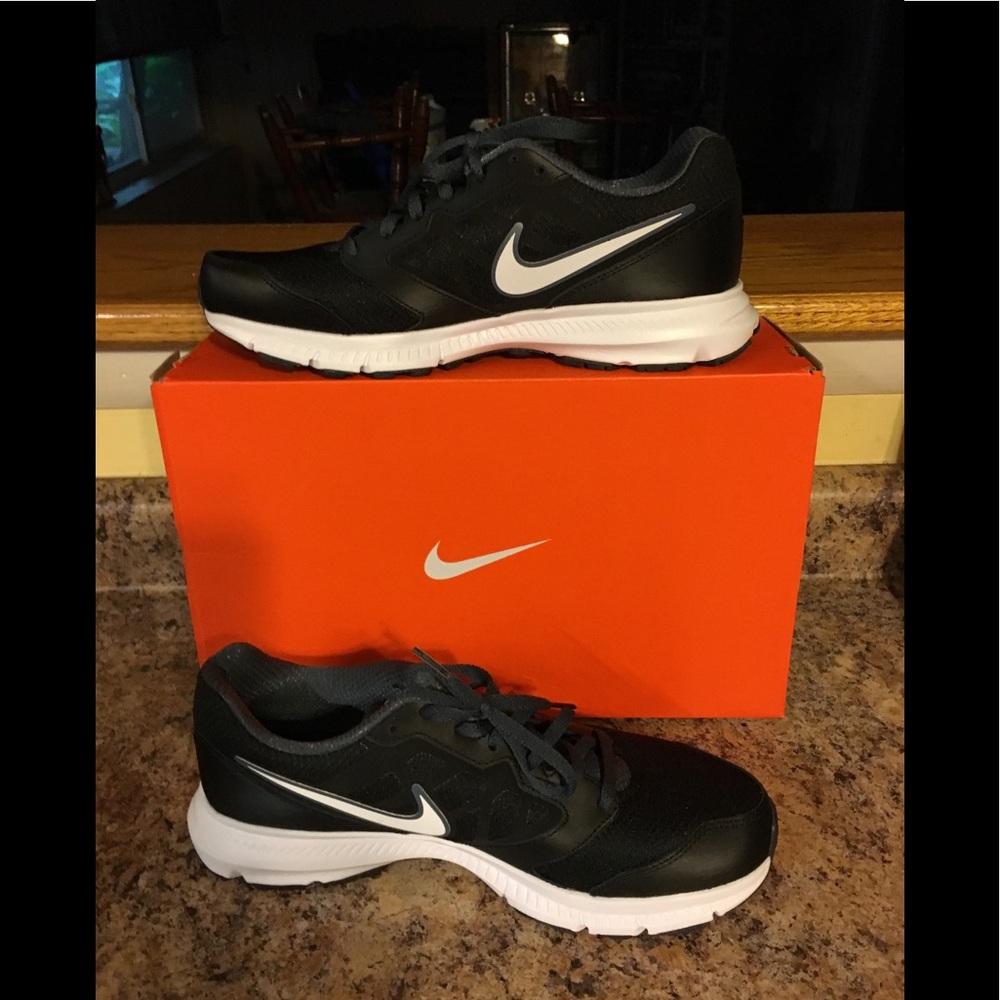 NIB Men’s Nike Downshifter 6 Flex Sneakers Sz 8
